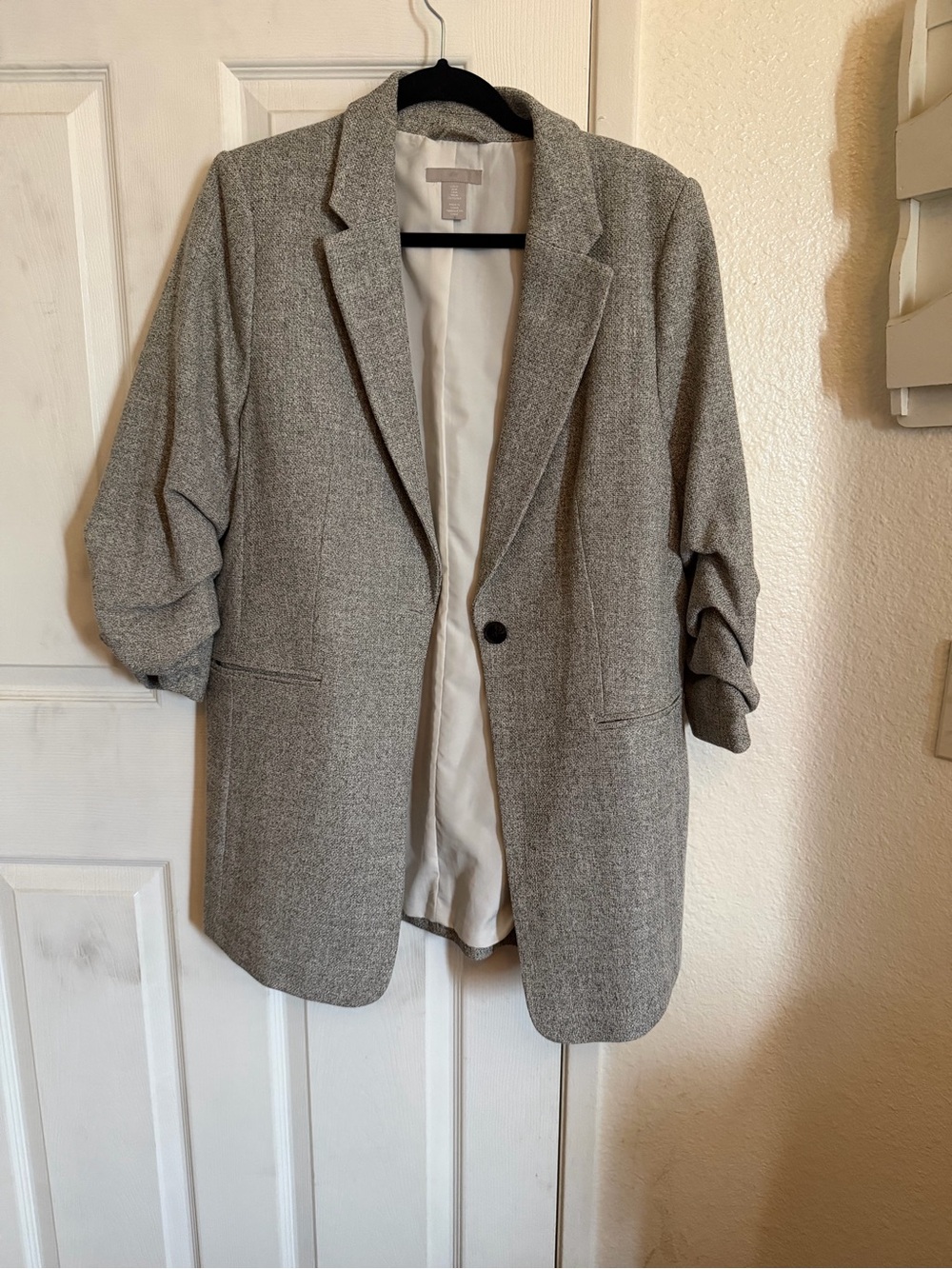 H&M Women's Gray Single-Button Tailored Blazer